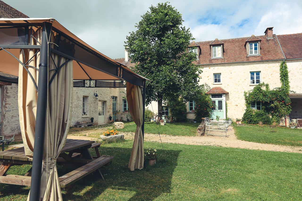 La Petite Ferme Bed & Breakfast Chérence Exterior photo